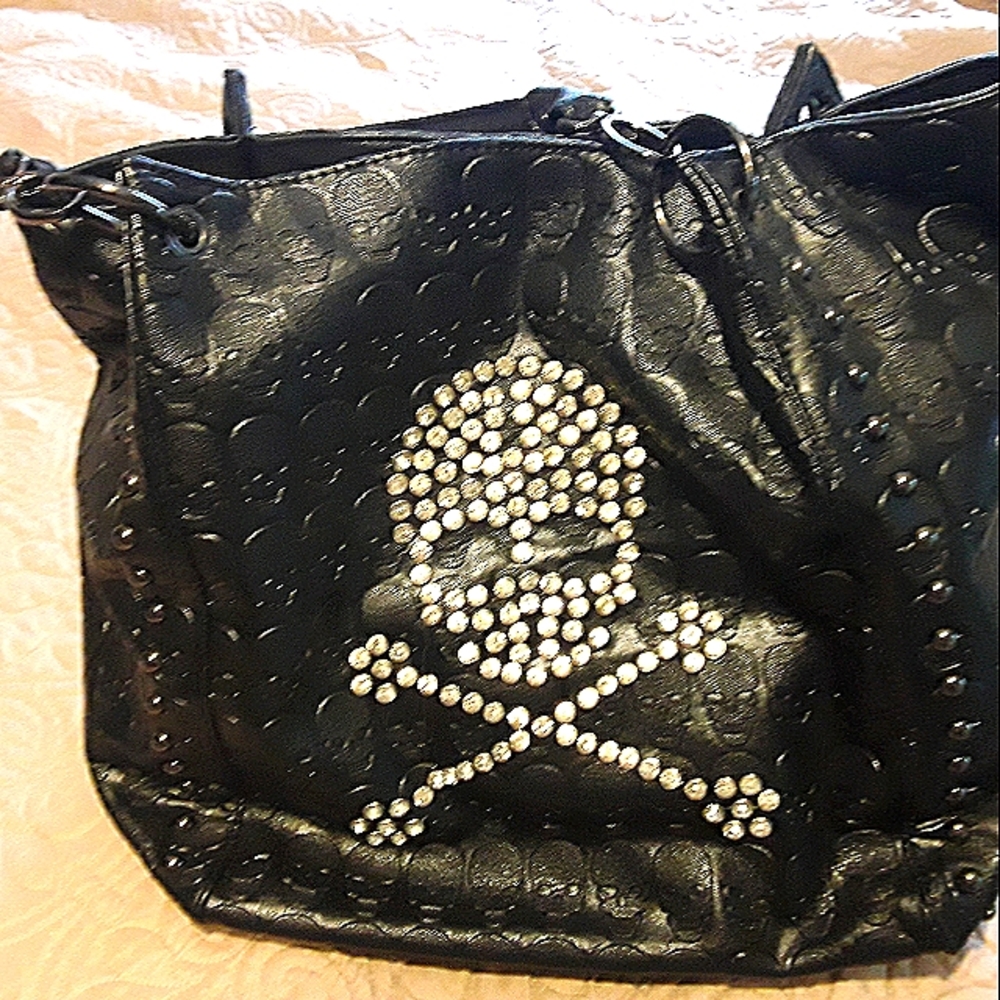 Breezy Couture skull tote